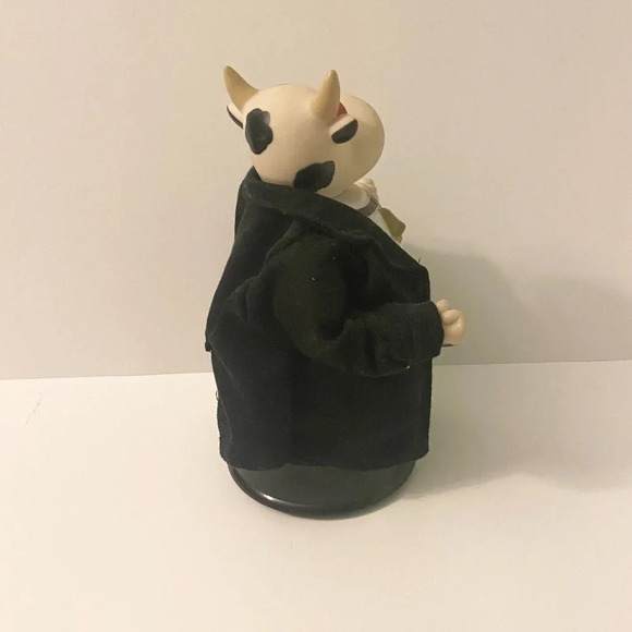 Animated Cow Flasher Yodeling Musical Battery Operated 9 Inch Tall Cow  Joke Toy - Picture 13 of 16